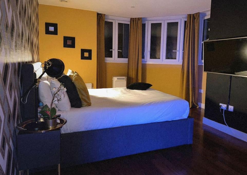 Cosy City Centre Apartment With Parking Birmingham Exterior photo