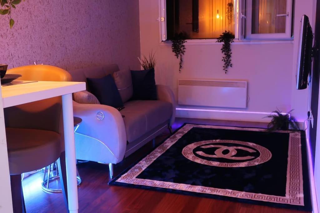 Cosy City Centre Apartment With Parking Birmingham Exterior photo